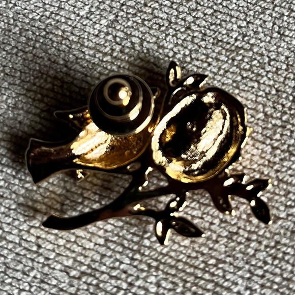 VINTAGE (1990) AVON MOTHER’S NEST PIN - Picture 3 of 5